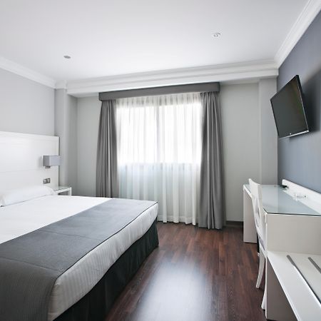 Uve Alcobendas Luaran gambar